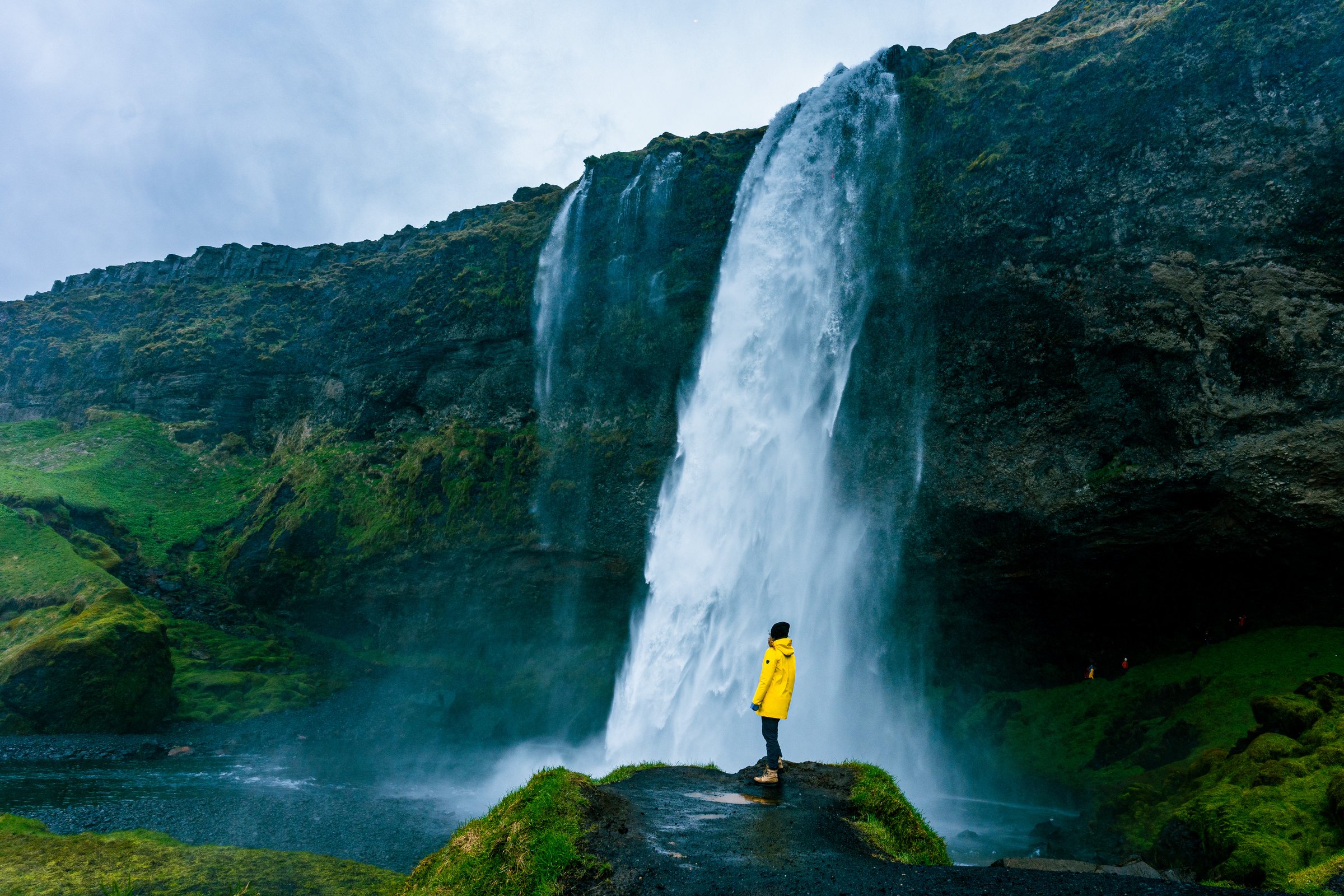  Seljalandsfoss Waterfall