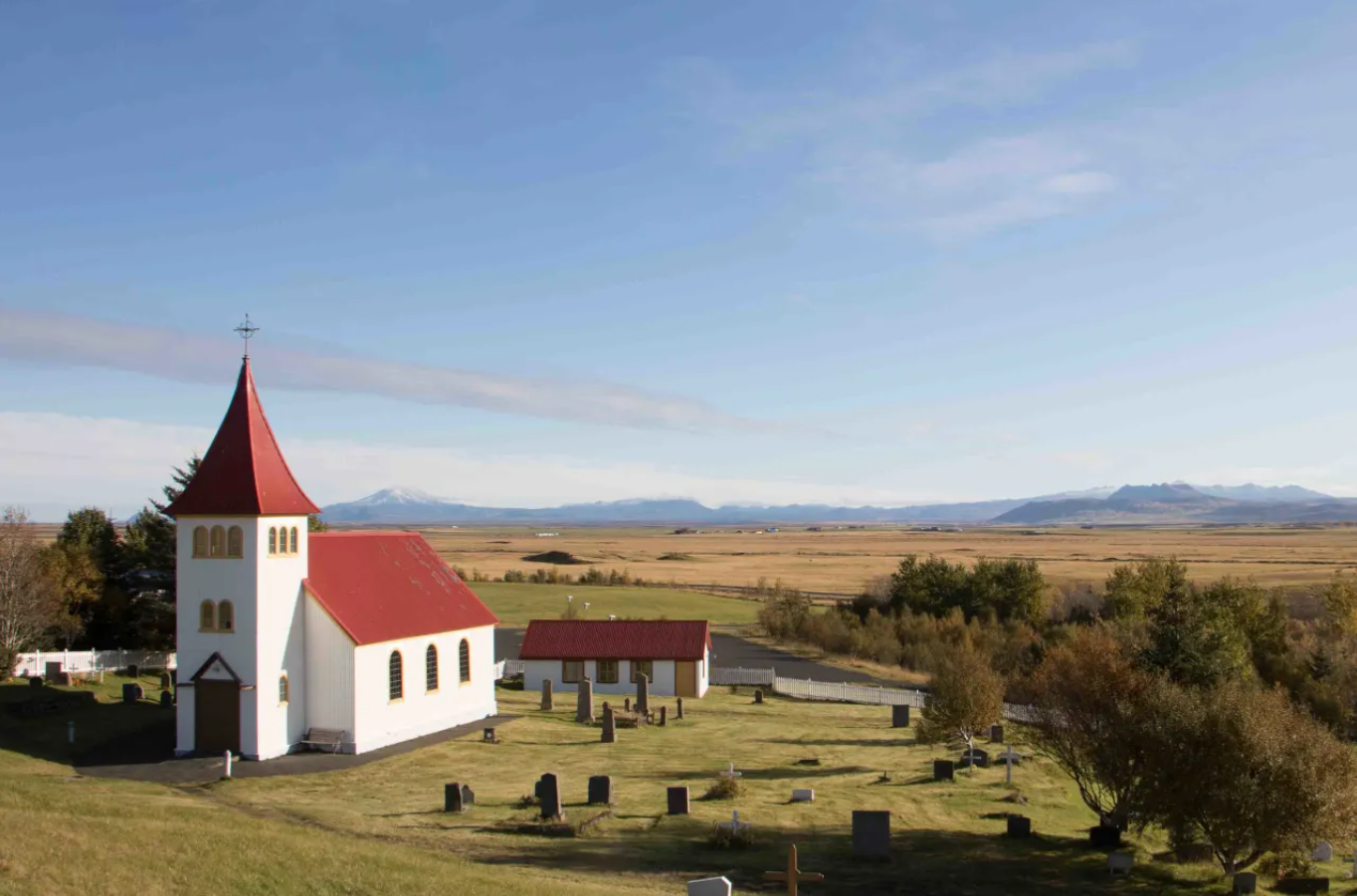 Oddakirkja að sumri