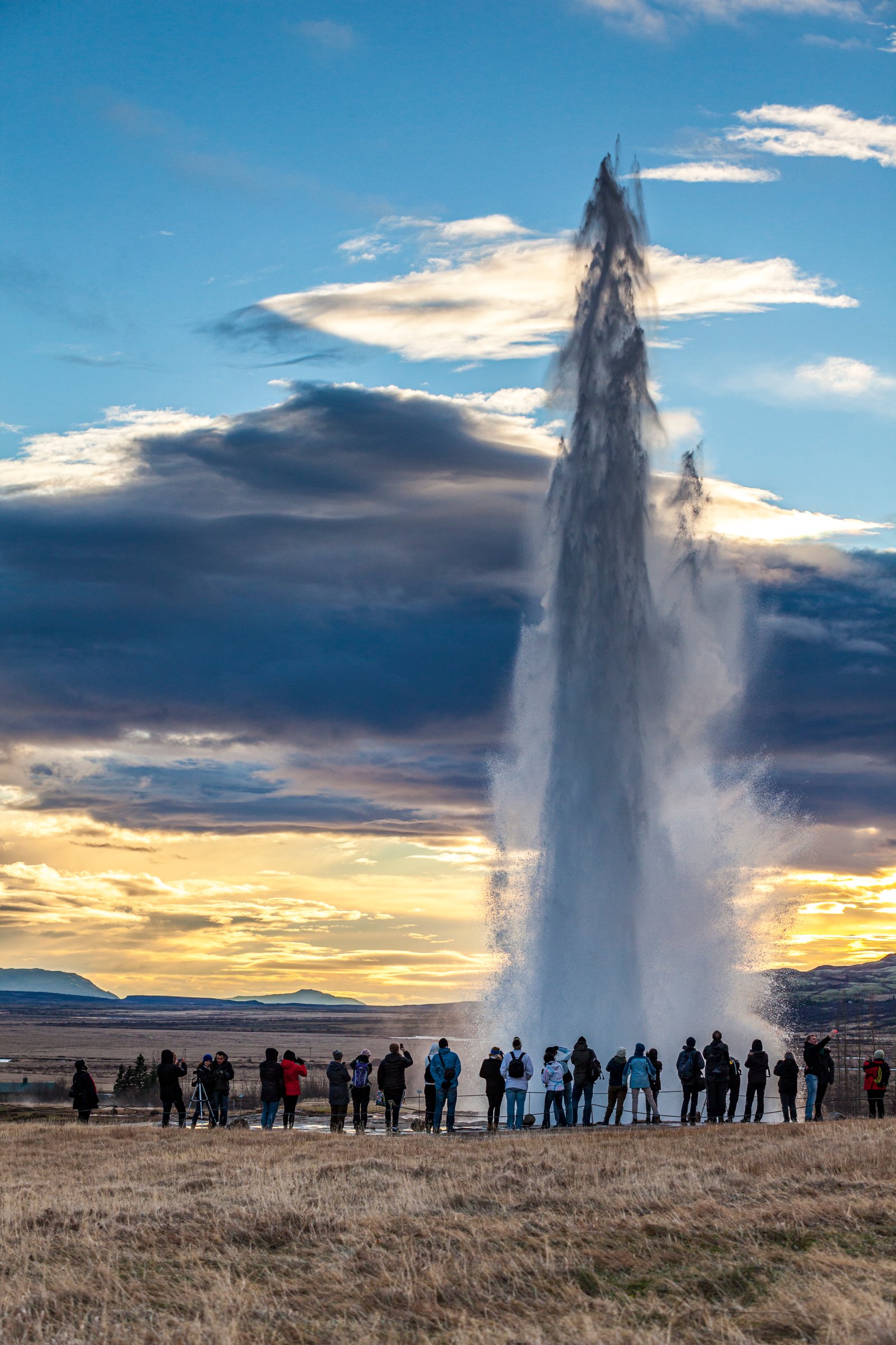Erupting Geysir