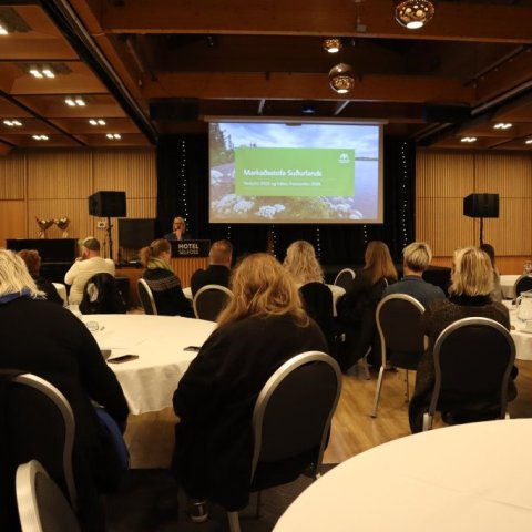 Fjóla stýrir aðalfundi