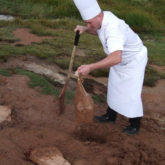 61286_446753828240_650268240_5133969_7843567_n-is