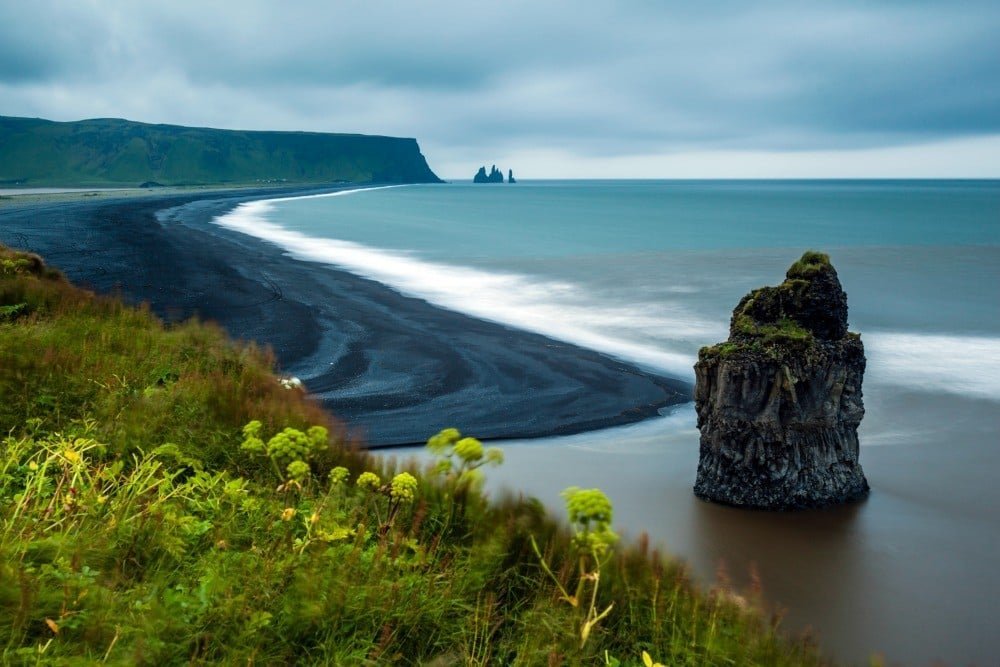 Arnardrangur near Dyrhólaey
