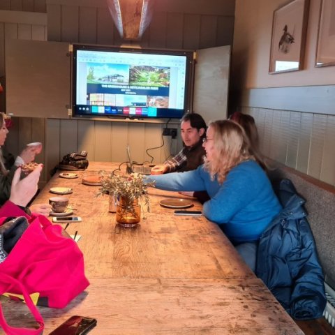 Kynning á Reykjadalur Skáli 