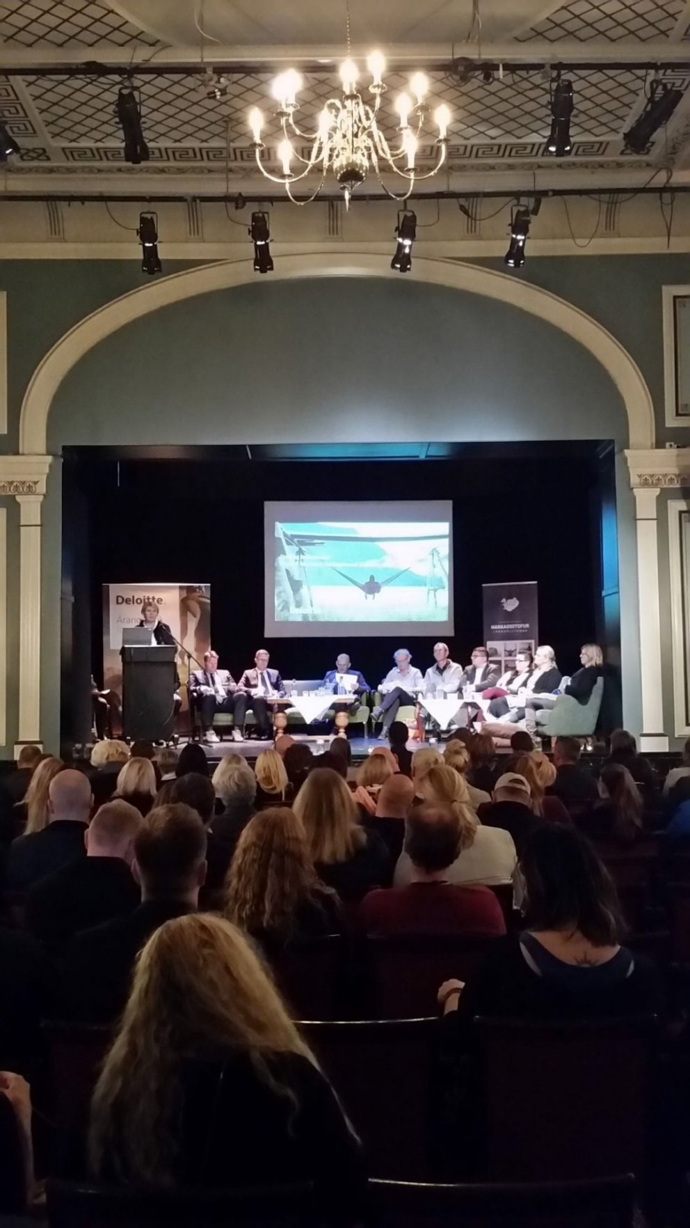 Ráðstefna í Iðnó.