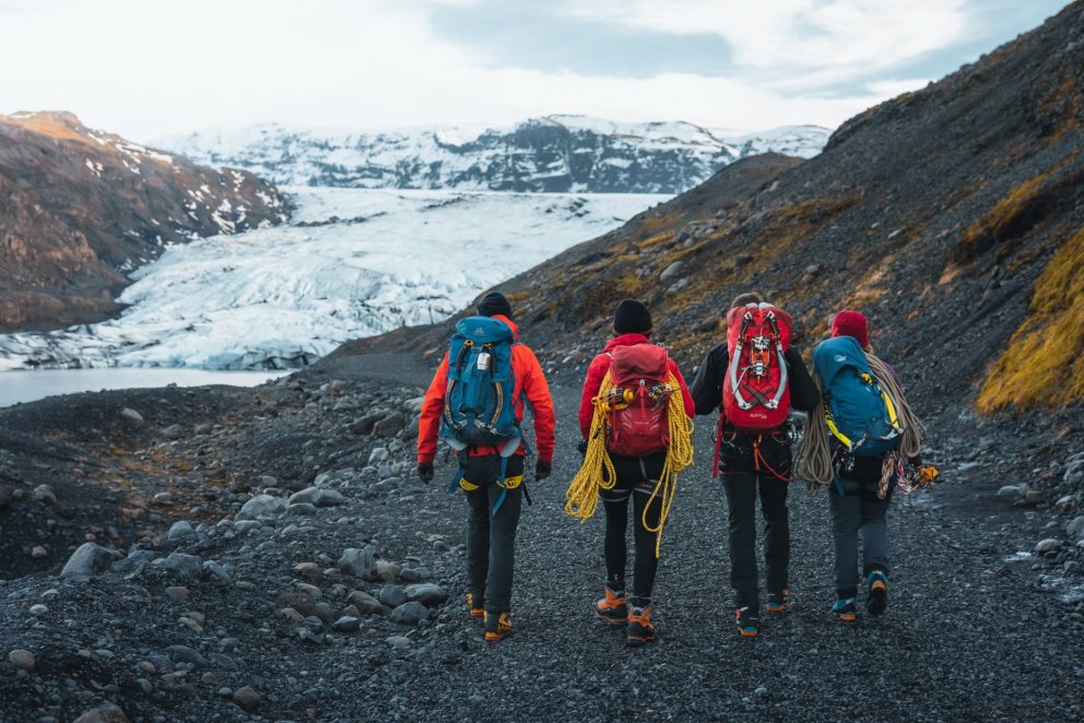 Ferðalangar við Sóheimajökul. Ljósmyndari: Þráinn Kolbeinsson.